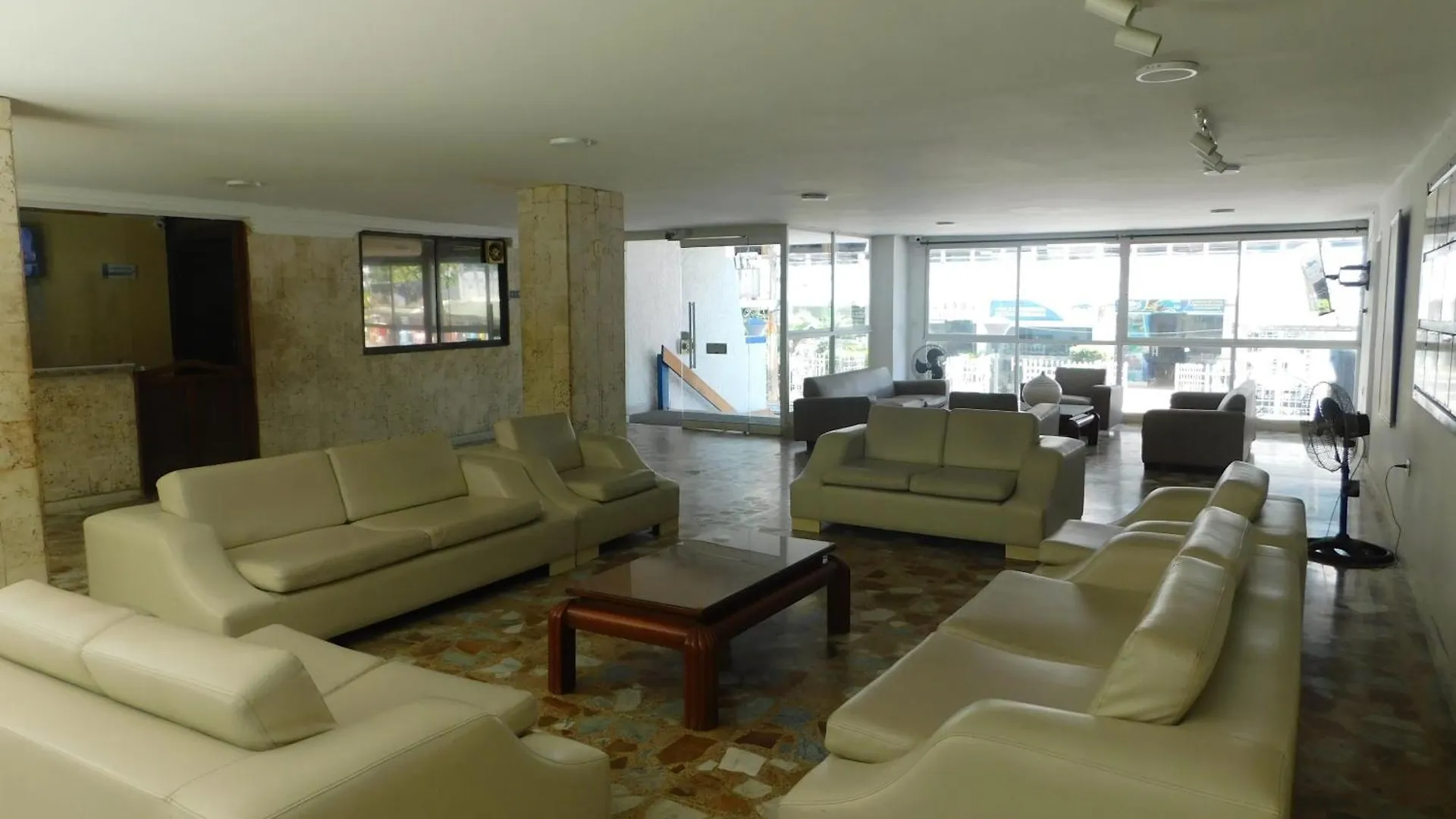 Karey Apartamentos By Danp Santa Marta